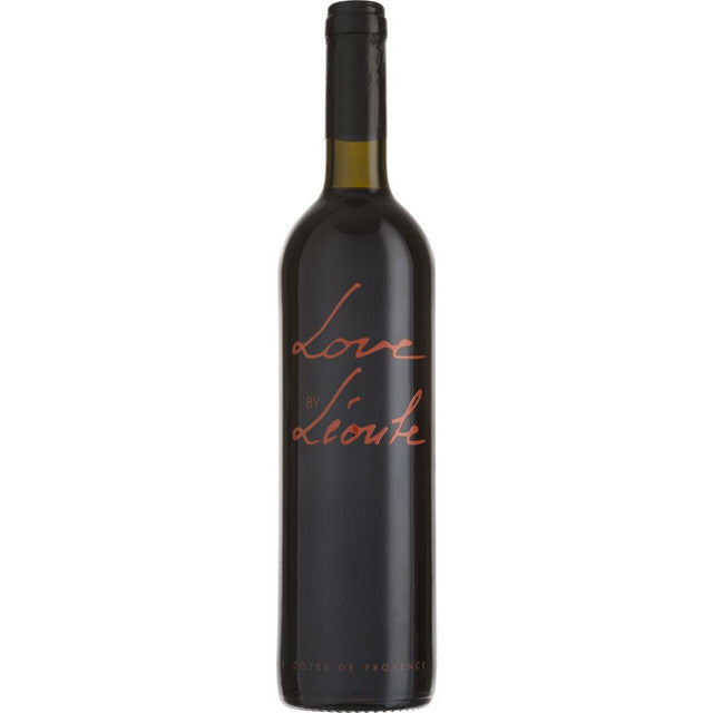 Love by Léoube is the new organic red, an expression of the love of Provence, the terroir and its beauty. A fresh, supple red with notes of red berries, currants and subtle hints of blonde tobacco.