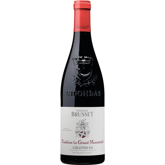 A superb and highly complex nose that urges you to find out more! It is just as pleasant on the palate, with a lovely array of flavours. The austerity of Gigondas, dark fruits and vanilla notes are all apparent, along with a great deal of precision.