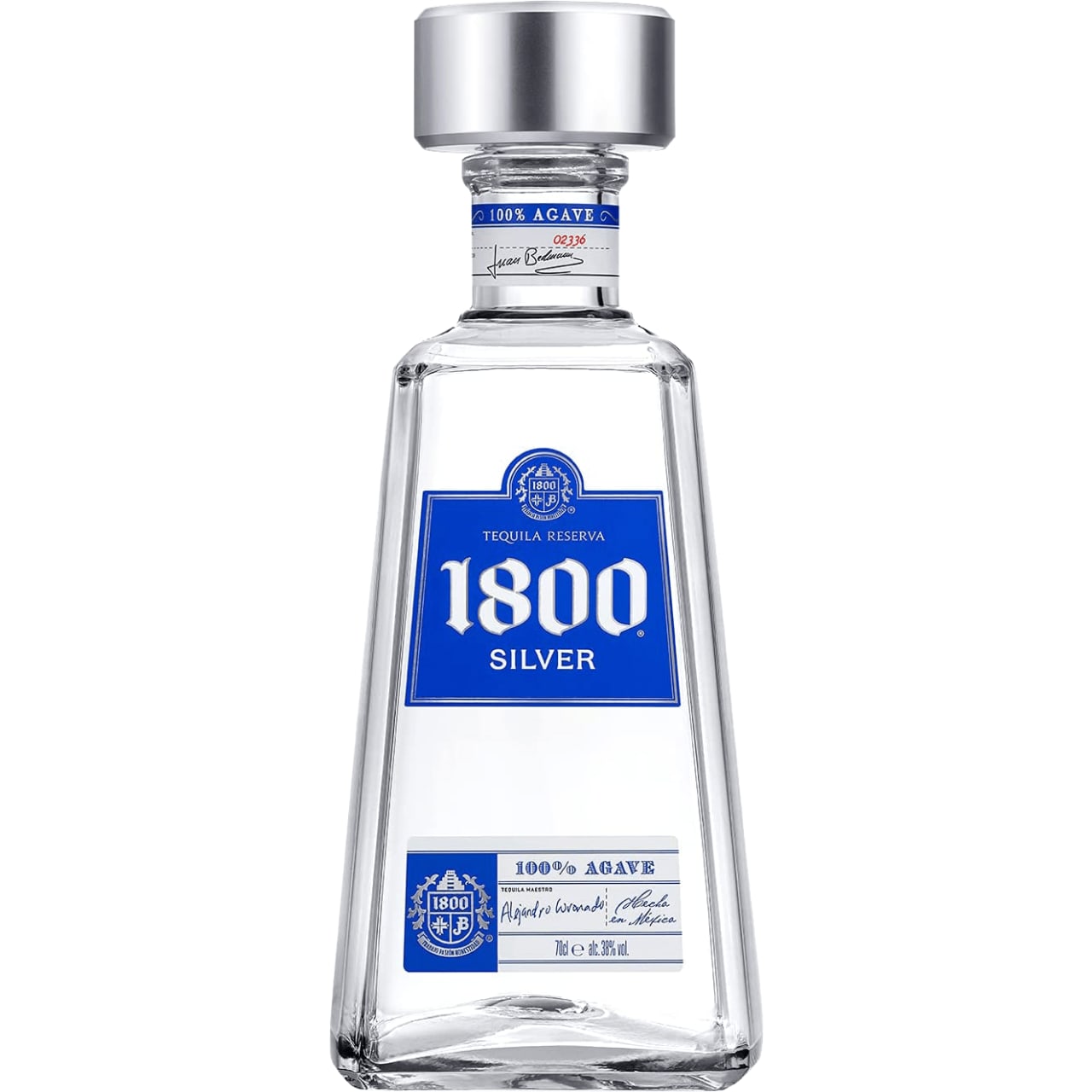 Double distilled, and a special selection of white tequilas is blended together for added complexity and character.