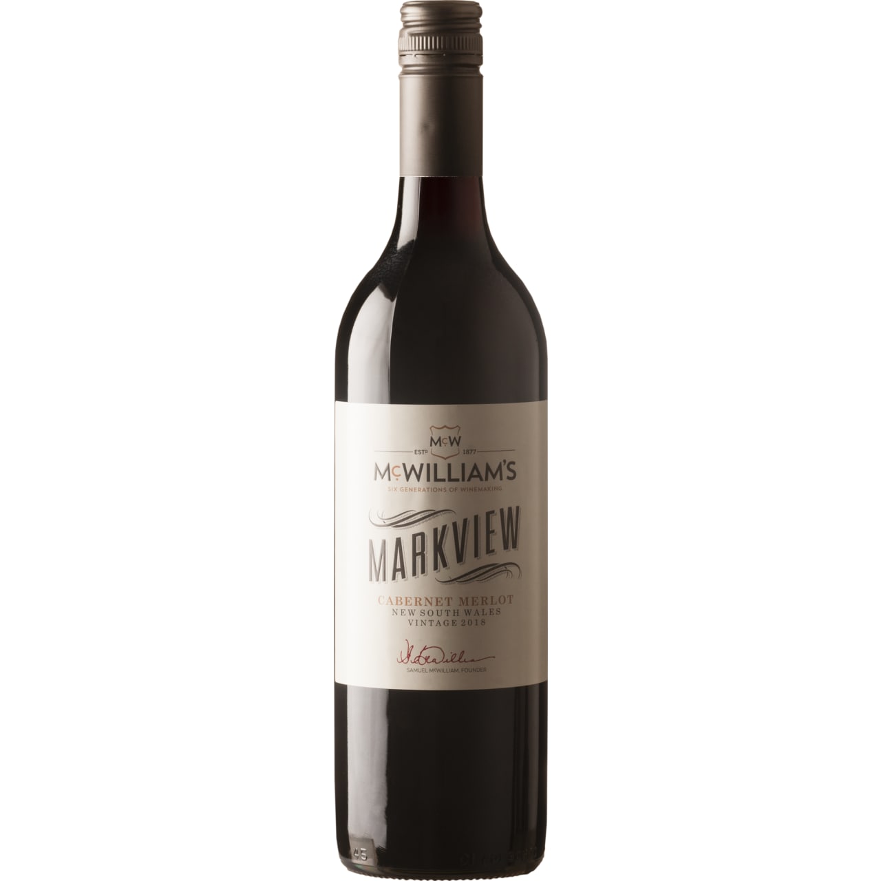 Soft, full-bodied Australian Shiraz with notes of juicy plums, blackberries and cherries.