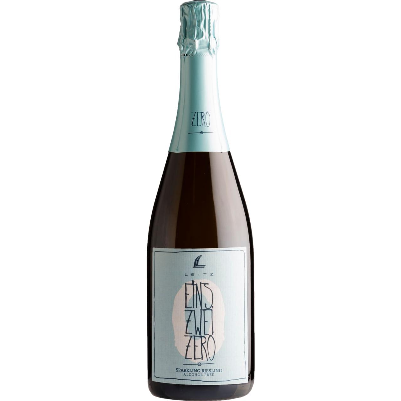 The Leitz EINS-ZWEI-ZERO Sparkling offers an original character that is clean and fresh with notes of lime and citrus.