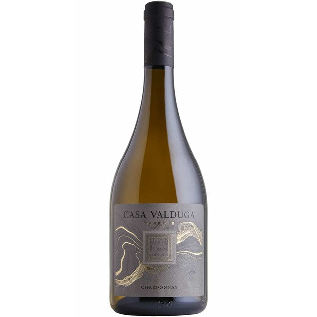 Clear and bright, this wine shows vivid tropical fruit character with a lovely, lemony spriteliness.