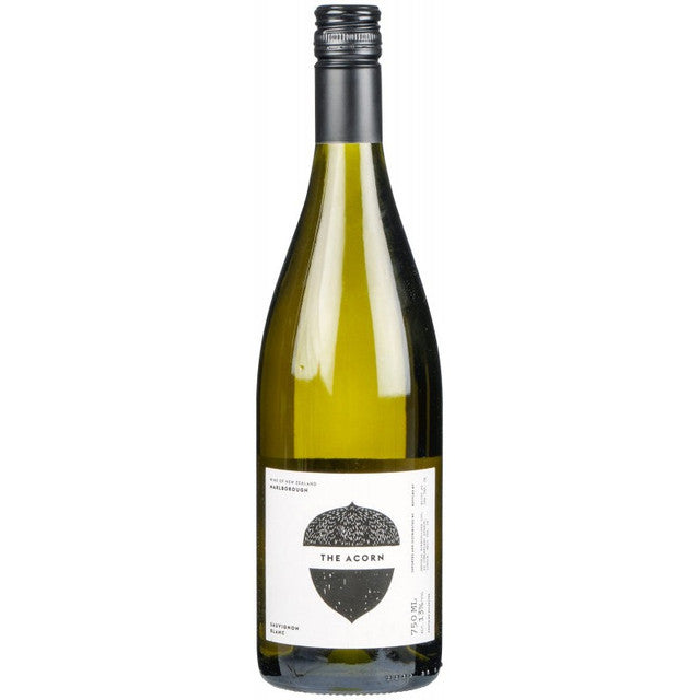 Made by the only growers cooperative in New Zealand., this bright Sauvignin Blanc opens with fresh bramble and herb with hints of lemon on the nose.